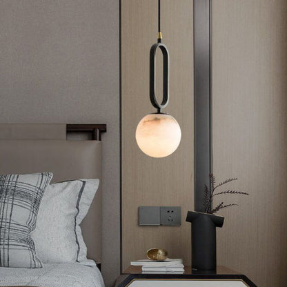 Evaris Modern Brass Pendant Light – Elegant Design for Warm Kitchen Ambiance