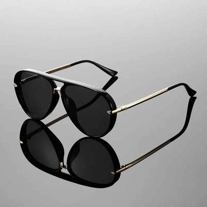 Vale Aviator Sunglasses – Retro Design with UV400 Protection for All-Day Comfort