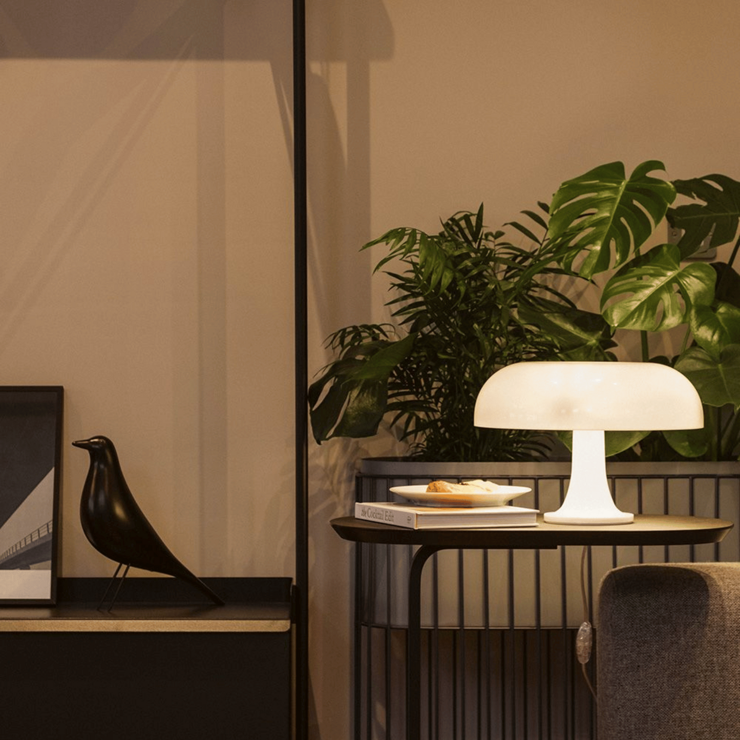 Ivara Mushroom Table Lamp – Playful Design with Adjustable Lighting Modes