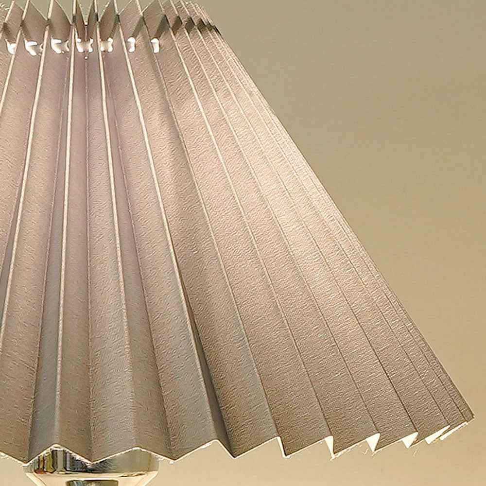 Shae Modern Table Lamp – Adjustable Dimming for Cozy Living Room Ambiance