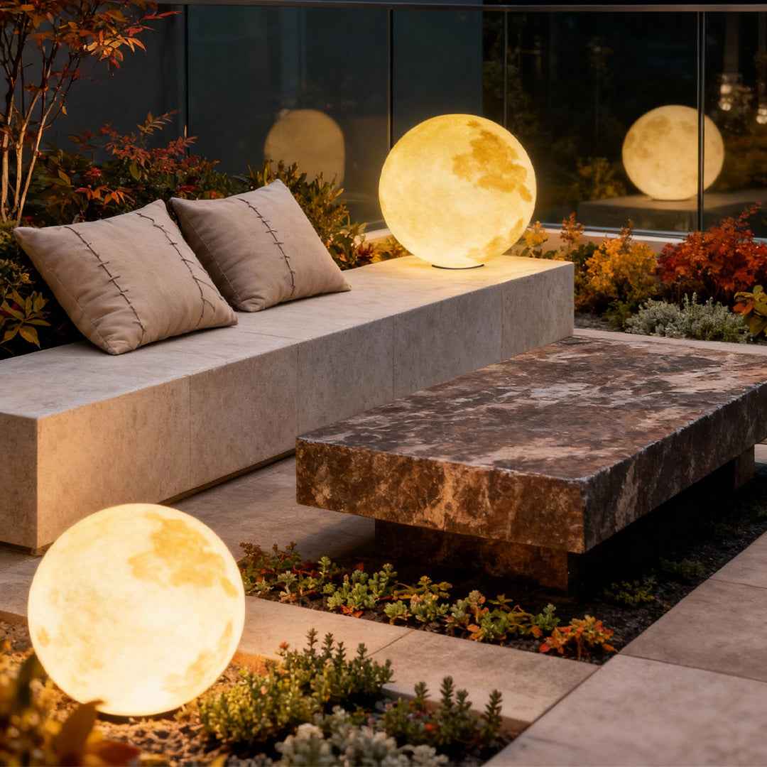 Misty Outdoor Solar Garden Lights – Moon-Inspired Design for Elegant Ambiance
