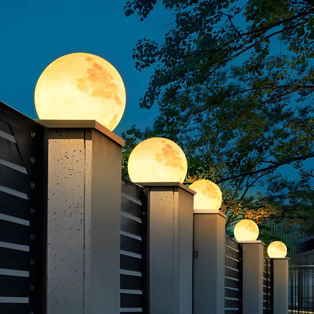 Misty Outdoor Solar Garden Lights – Moon-Inspired Design for Elegant Ambiance