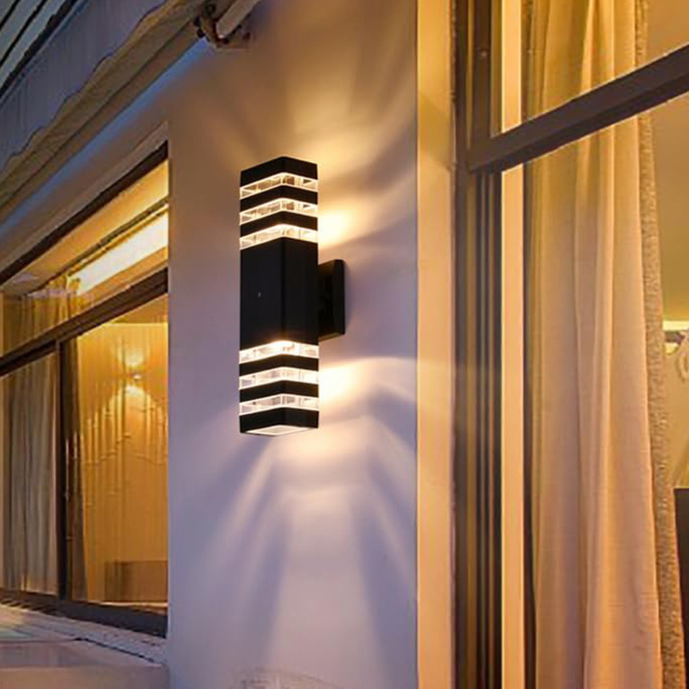 Amaro Modern Outdoor Wall Light – Waterproof Sconce for Stylish Illumination