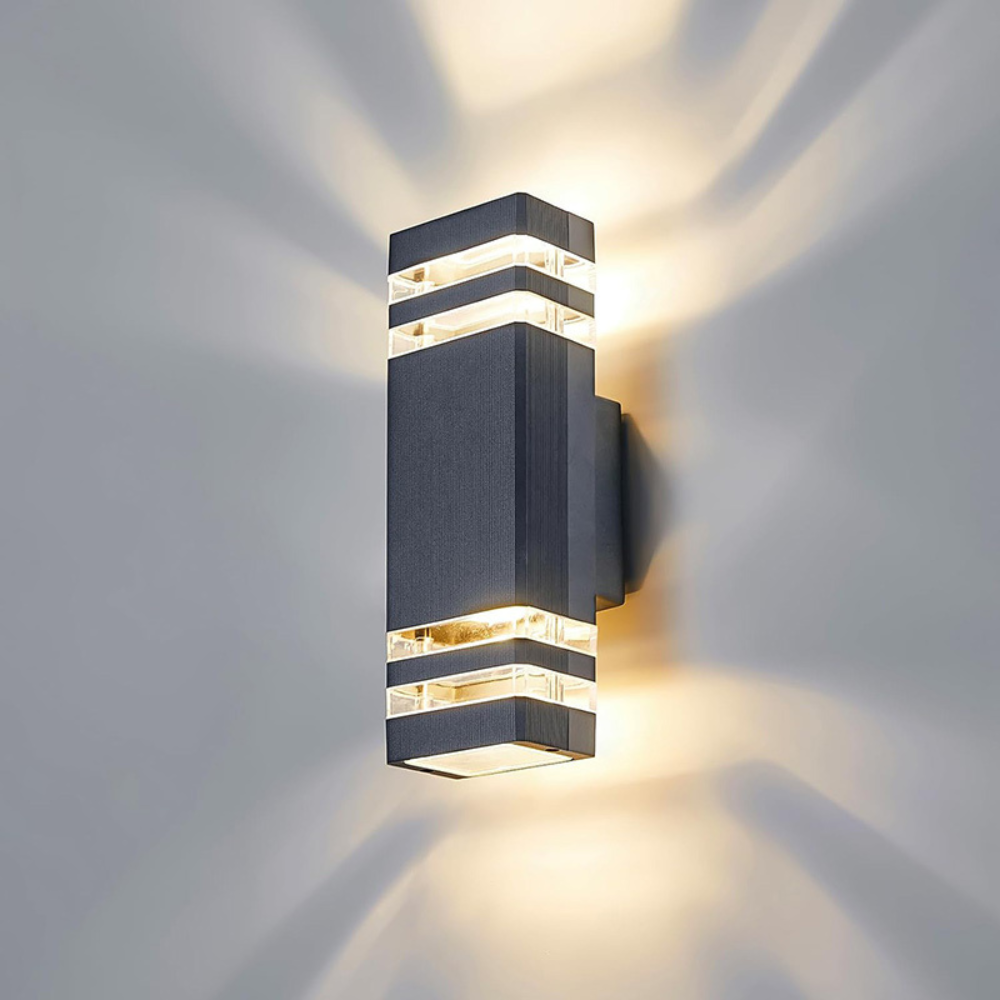 Amaro Modern Outdoor Wall Light – Waterproof Sconce for Stylish Illumination