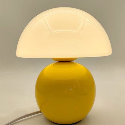 Praeva Contemporary Table Lamp – Stylish Ceramic Design for Living Room