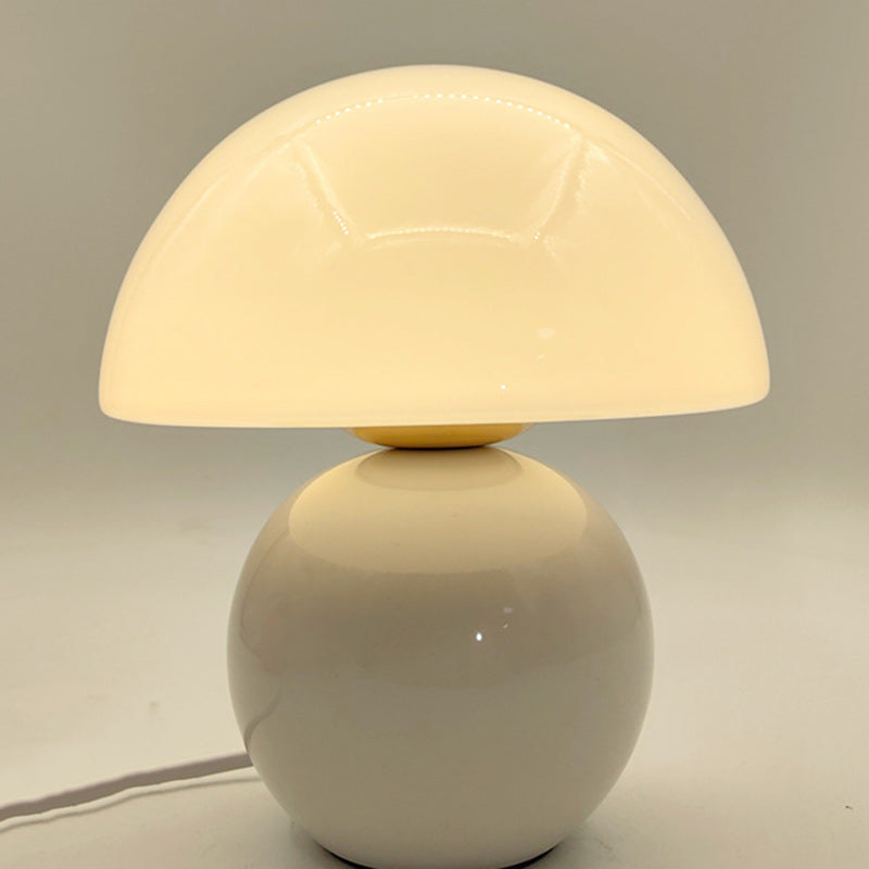 Praeva Contemporary Table Lamp – Stylish Ceramic Design for Living Room