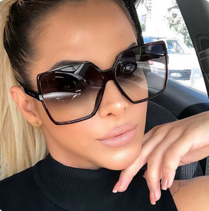 Evelyn Women's Oversized Sunglasses – Stylish Square Design for Casual Outings