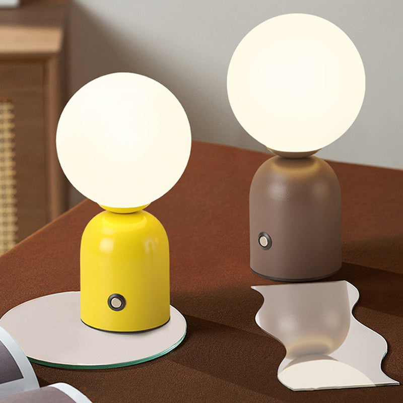Myron Sleek Scandinavian Dimmable Bedside Table Lamp – Modern LED Design for Stylish Bedrooms