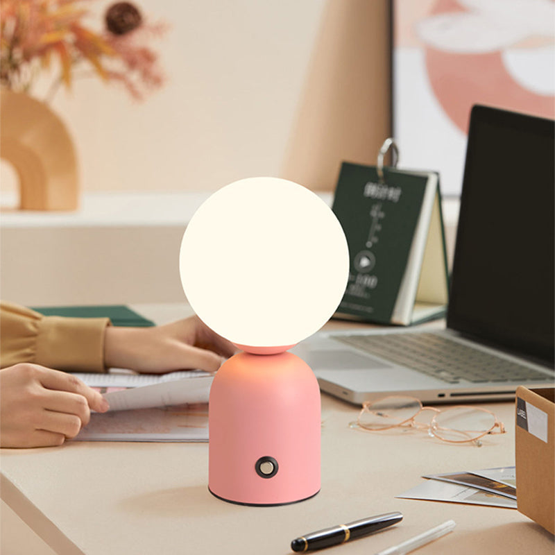 Myron Sleek Scandinavian Dimmable Bedside Table Lamp – Modern LED Design for Stylish Bedrooms