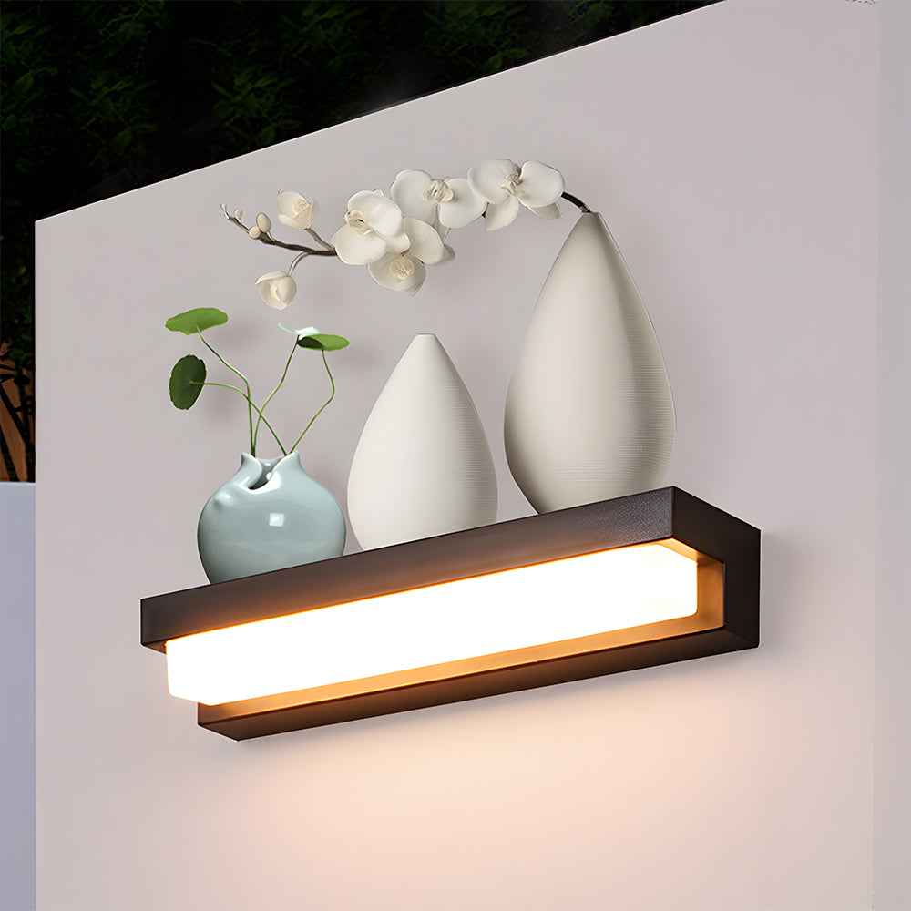 Sola Modern Black Outdoor Wall Light – Solar-Powered Eco-Friendly Illumination