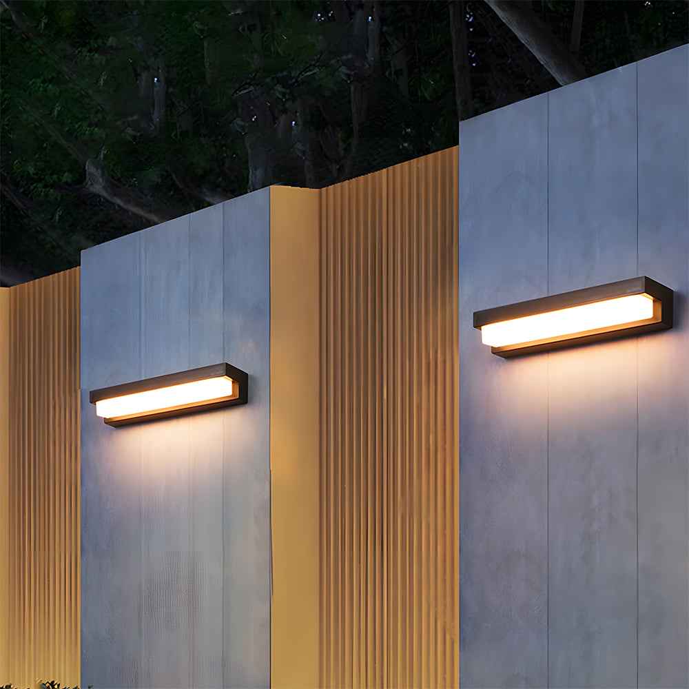 Sola Modern Black Outdoor Wall Light – Solar-Powered Eco-Friendly Illumination