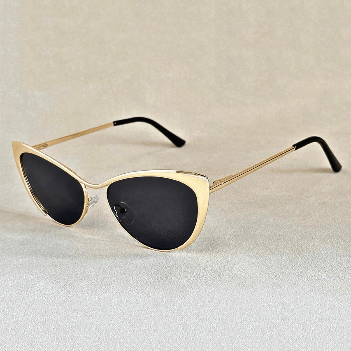 Cini Women's Cat-Eye Sunglasses – Chic UV400 Protection for Any Occasion