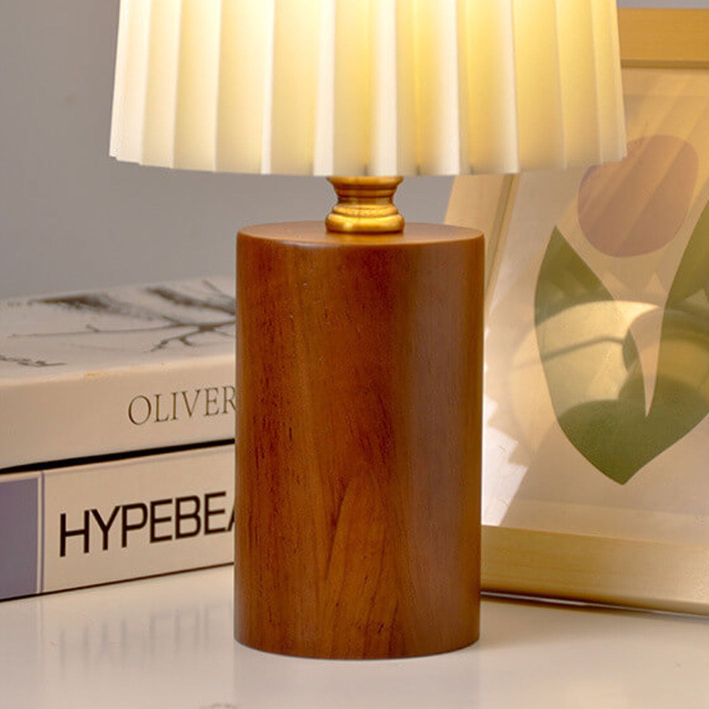 Helior Bedside Table Lamp – Modern Wood Design for Cozy Spaces