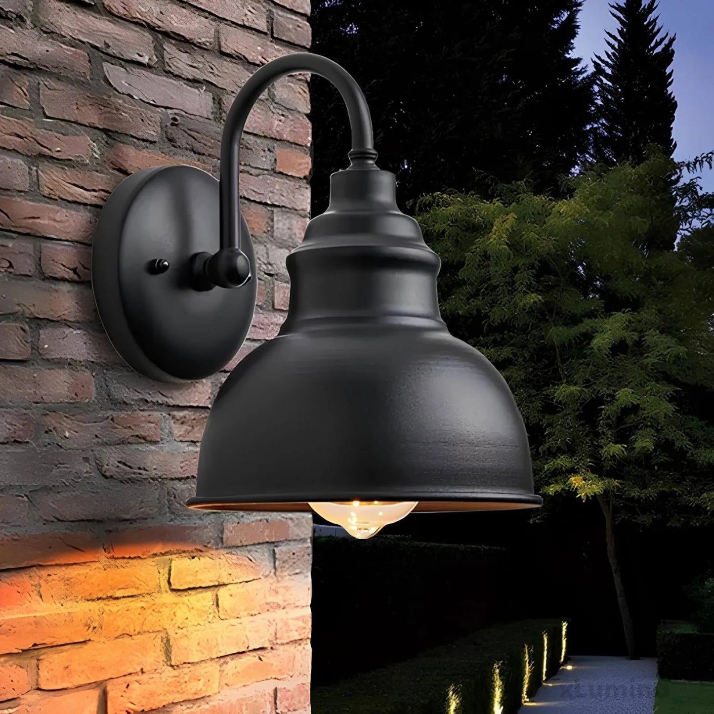 Vivid Outdoor Wall Lamp – Stylish Retro Design for Ambience in Your Garden